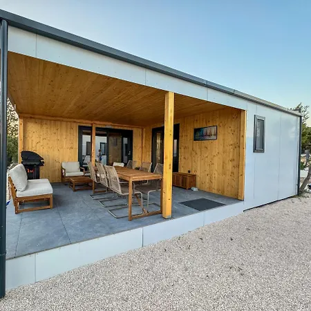 Holiday home Ahil 10 Pakostane